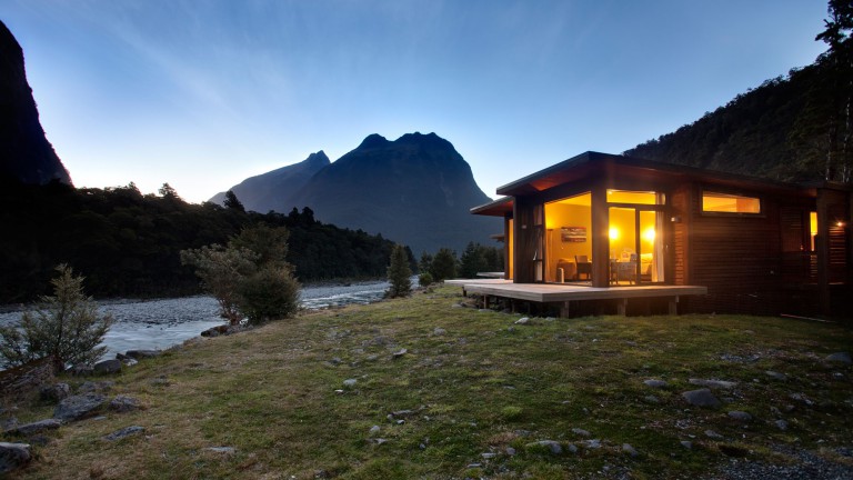 THE LODGE IN MILFORD SOUND, NEW ZEALAND 
