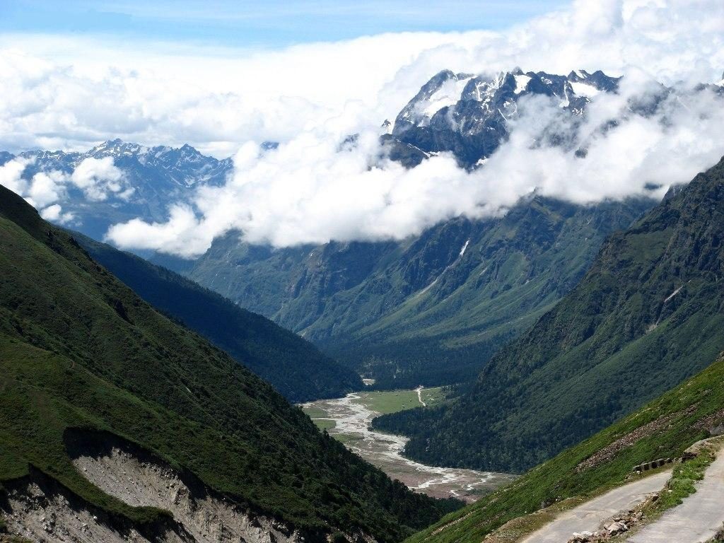YUMTHANG VALLEY, SIKKIM, INDIA 