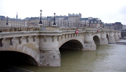 CLOSER VIEW OF PONT NEUF 