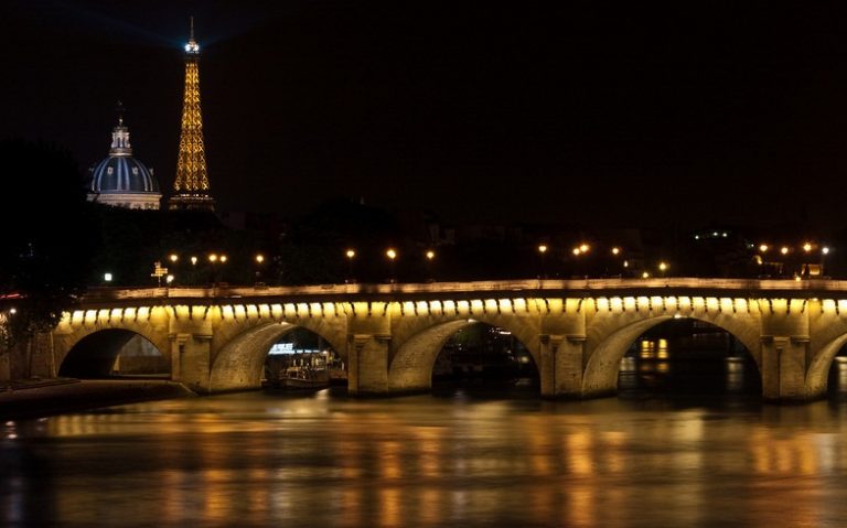 Pont Neuf, Paris – The Ironical New Bridge